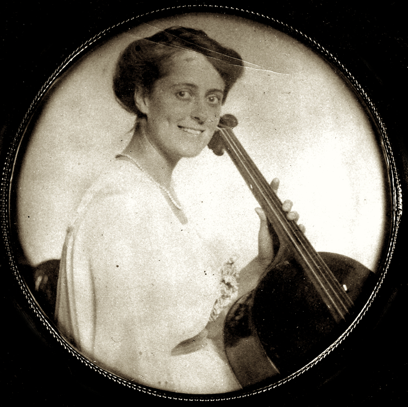 Christine Merton, cellist