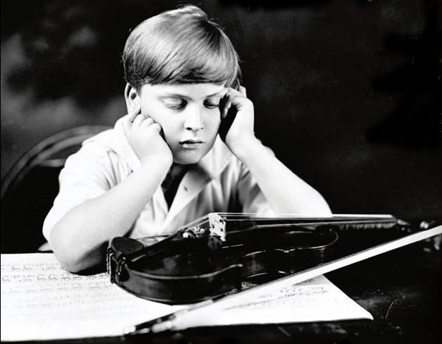 Menuhin in the 1920s. He experimented with various different violins during this period
