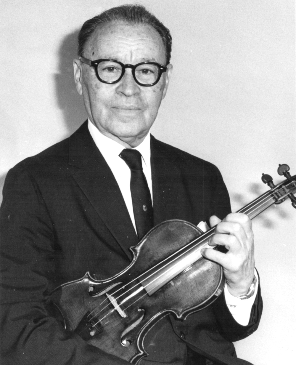 Michael Rosenker with the ‘Trombetta’ Carlo Bergonzi in c. 1964. Photo courtesy Misha Rosenker