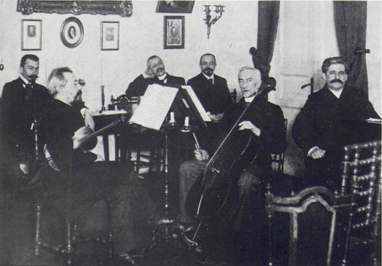 High society chamber music in Russia in c. 1900